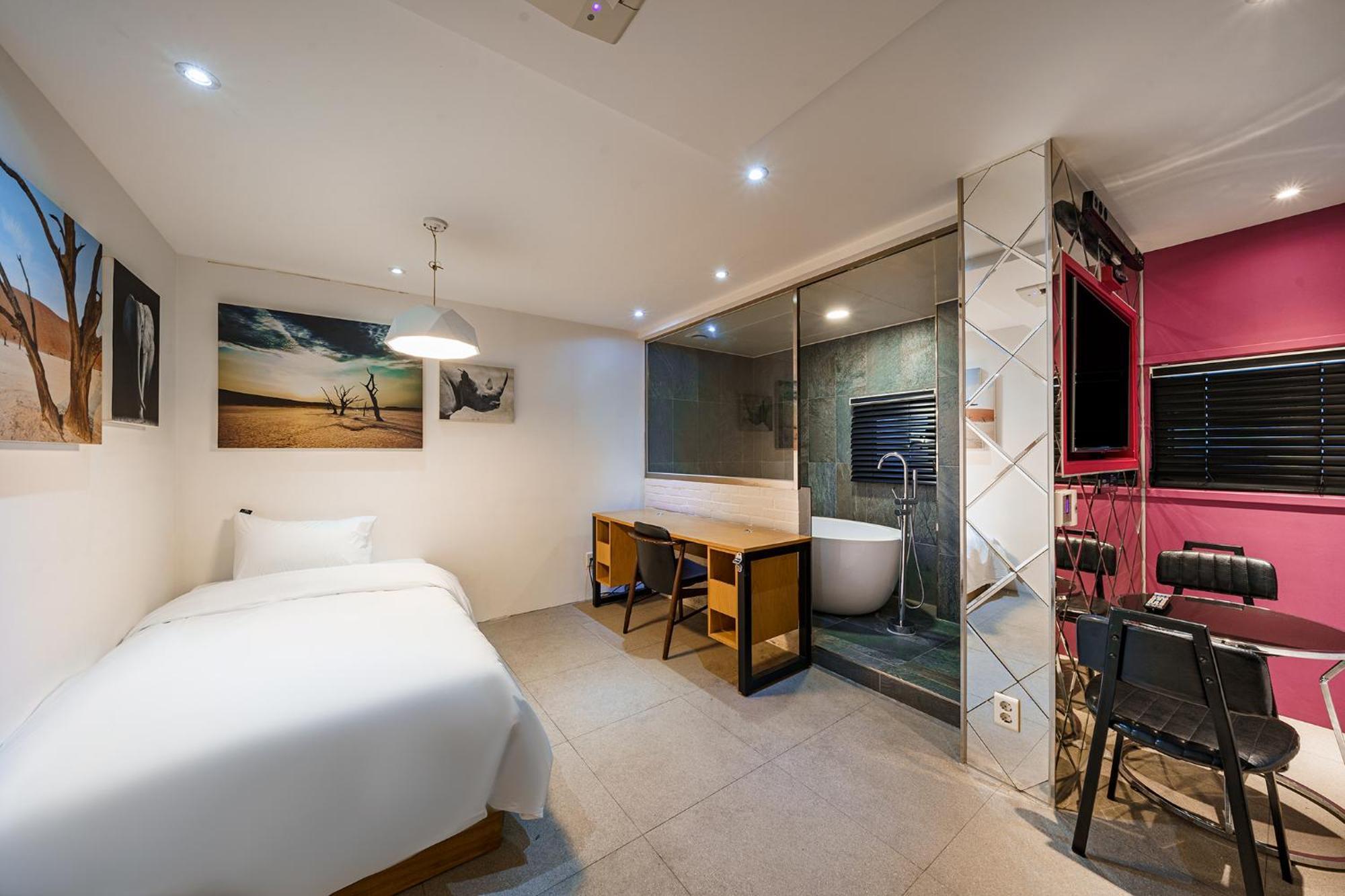 H-avenue Yeoksam Hotel *